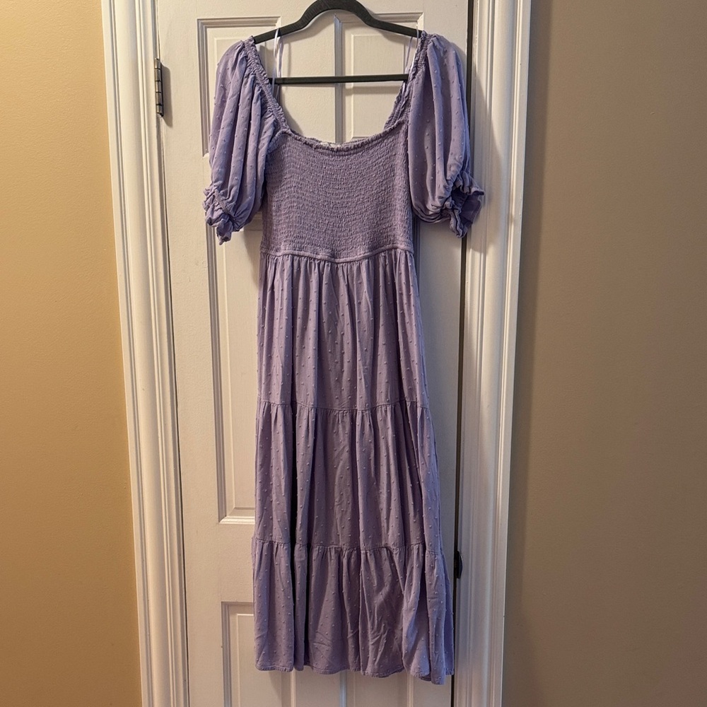 Chic Lavender Midi Dress with Puff Sleeves